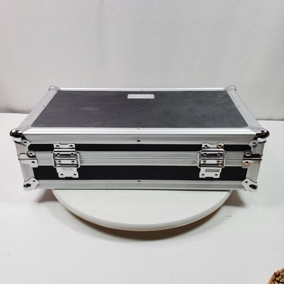 Vanguard Padded Luggage Travel Hard Case 16x9x4 Inch w/ Combination Locks - Picture 5 of 9